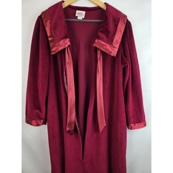 Barbizon at Home Women's Vintage Nightgown Medium Burgundy Velvet Robe Pajama - Picture 13 of 16